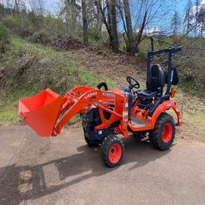 Tractor compacto Kubota BX2380 con cargador y cortacésped de calidad superior para paisajismo agrícola y jardinería con entrega rápida - Product Image 3