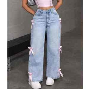 Jeans en denim ample conçu avec un contour spacieux, une sensation de denim doux et un travail de couture solide, idéal pour une utilisation quotidienne décontractée - Product Image 3