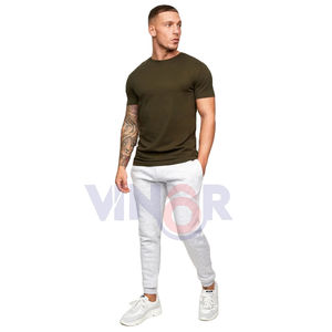 เสื้อยืดแขนสั้นผ้าฝ้าย100% ธรรมดาสำหรับผู้ชายเสื้อยืดพิมพ์โลโก้แบบกำหนดเองเสื้อแนวสตรีทแบบไม่ยับไม่ยับสำหรับผู้ชาย - Product Image 2