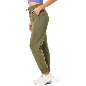 Conjunto de chándal personalizado de secado rápido para mujer Chaqueta transpirable y corredores con decoración pintada frontal plana Suministro ODM - Product Image 4