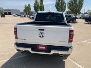 Usado 2024 1500 Laramie Crew Cab 4WD - Product Image 6