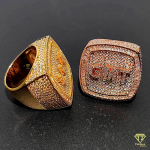 Bague Hip Hop Moissanite entièrement glacée avec baguette et diamants ronds - Product Image 3