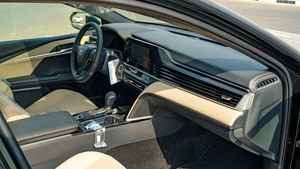 NOUVEAU 2025 TOYOTA CAMRY LE 5 PLACES 0 KM 199 CV 4 CYLINDRES TRANSMISSION AUTOMATIQUE - Product Image 2