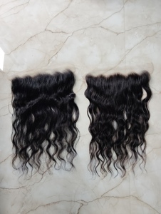 Extensions de cheveux frontales bouclées naturelles en dentelle transparente HD Remy vierge indienne 13x6 de 20 pouces - Product Image 2