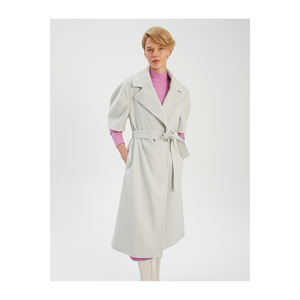 Manteau à manches courtes en laine mélangée BGN pour femmes Modèle W24K197 - Product Image 4