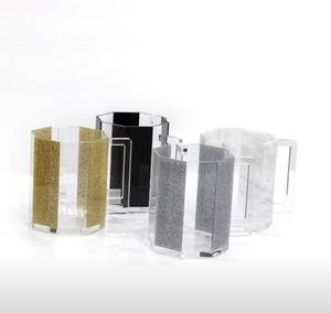 Copa Judía Moderna Bellamente Elaborada para Rituales y Celebraciones - Elegante Copa de Kiddush Transparente de Acrílico para Pascua - Product Image 4