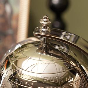 Support de Globe argenté rotatif décoration intérieure fournitures de bureau modèle de Globe en métal Souvenir cadeau promotionnel artisanat élégant - Product Image 2
