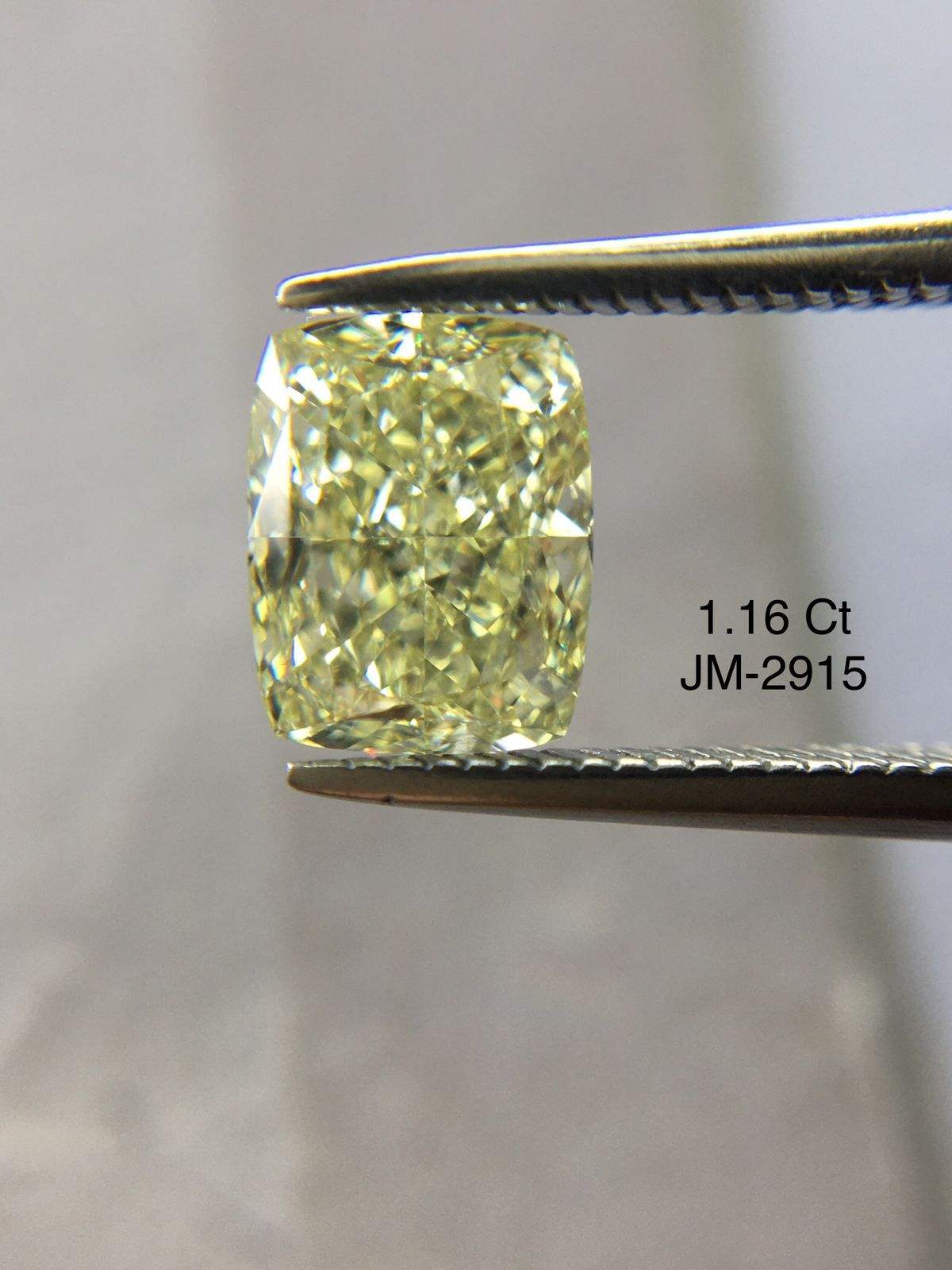 สีเหลือง