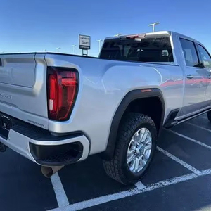 GMC Sierra 2500 Denali 2021 Usada en Excelentes Condiciones, Volante a la Izquierda, Motor Turbo, Tracción en las Cuatro Ruedas, Interior Claro, Asientos de Cuero - Product Image 3