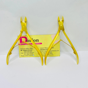 Pinzas para cutículas de uñas chapadas en oro mate, pinzas de doble resorte con logotipo personalizado de acero inoxidable, removedor de piel muerta, cortador recortador de cutículas - Product Image 1