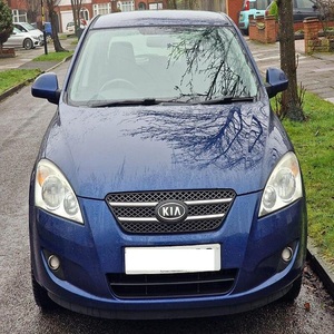 KIA CEED 2017 d'occasion, conduite à gauche/droite - Product Image 1