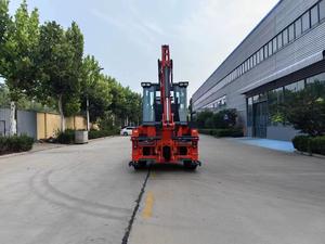 Mini Retroexcavadora 4x4 XC8-S2570 de 2.5 Toneladas para Construcción de Carreteras y Movimiento de Tierras, Gran Venta - Product Image 5