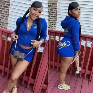 Chándal bordado personalizado, Sudadera con capucha de algodón polar y conjunto corto para mujer, Sudadera corta con cremallera y conjunto corto de chándal - Product Image 1