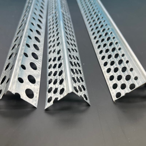 Profilés d'<span class=keywords><strong>angle</strong></span> perforés en acier galvanisé moderne, garnitures d'<span class=keywords><strong>angle</strong></span> en alliage pour la <span class=keywords><strong>protection</strong></span> des murs en plaques de plâtre et plâtrage - Product Image 1