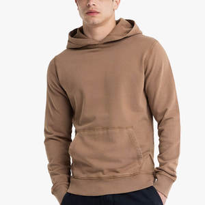 Nueva llegada Sudadera con capucha para hombre Tela cómoda Patrón sólido Diseño de cuello con capucha para invierno Bajo MOQ Salida de fábrica Precio al por mayor - Product Image 1