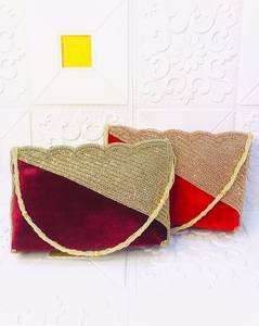 Bolso de noche con tachuelas de piedra hecho a mano de diseñador elegante, embrague de moda para bodas, fiestas y eventos de mujer - Product Image 3