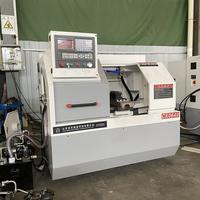 Petite machine de tournage CNC pour la production en atelier