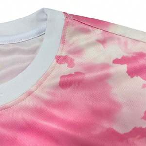 เสื้อฟุตบอลผ้าโพลีเอสเตอร์ 100% สไตล์สตรีท พิมพ์ลายแบบซับลิเมชั่น รับสกรีนชื่อทีมและหมายเลข เสื้อฟุตบอลแบบยูนิเซ็กซ์ - Product Image 3