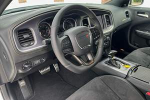 Dodge Charger Swinger 2023, moteur 6,4 L V8, propulsion arrière, berline automatique - Product Image 3