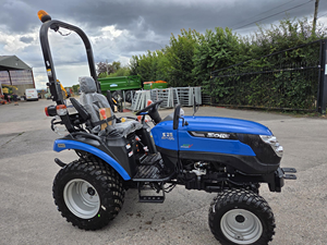 Tracteur compact SOLIS 26 9X9 SHUTTLE EXTRA 4x4 Mini tracteur agricole 4 roues motrices pour l'agriculture - Product Image 4
