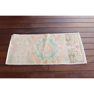 พรมตุรกีขนาด 1.5x3 ฟุต พรมวินเทจขนาดเล็ก พรมลายดอกไม้สีชมพูฟ้า - Product Image 3