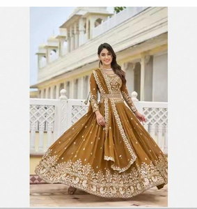 Đầm cưới truyền thống Ấn Độ kiểu Lehenga Choli chất liệu georgette thêu họa tiết cáo nặng, phong cách Pakistan, chất liệu lụa, mặc dự tiệc năm 2025 - Product Image 1