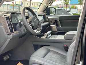 M-Hero Dynamic 2025/2026, Nuevo Interior Oscuro, Volante a la Izquierda, Automático, Motor Diésel de 4.1-6L, Sedán con Transmisión de Doble Embrague Húmedo - Product Image 2