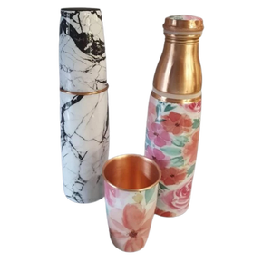 Bouteille d'eau de voyage en cuivre pur à 100% avec un design floral, des ustensiles de cuisine émaillés et fabriqués en Inde. - Product Image 3