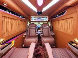 Per Juzheng Hiace, Van di Lusso a 9 Posti con Esterni <span class=keywords><strong>Blu</strong></span> e Neri, Interni in Pelle Marrone, Guida a Sinistra, per Esportazione - Product Image 5