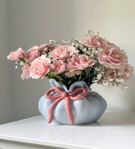 Vase en céramique artistique avec une finition de glaçure goutte à goutte blanc-bleu unique, parfait pour l'affichage moderne, disponible au prix de gros. - Product Image 3