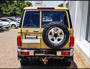 Voiture d'occasion de qualité et abordable, Toyota Land Cruiser 76 4.5 D V8 Station Wagon 2018, conduite à droite - Product Image 5