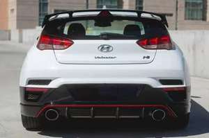 SUV Usado 2022, Automático, R18, Cuero, Tracción en las Cuatro Ruedas, Opciones de Gasolina/Petrolio, Techo Solar Panorámico Izquierdo - Product Image 5