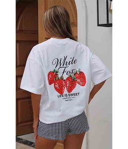 Camiseta Blanca Extra Grande con Estampado Veraniego Ecológico para Mujer - Product Image 1