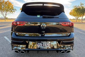 Volkswagen Golf R 2024, 315 ch, 4 cylindres turbocompressés - Product Image 4