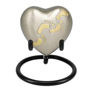 Urnes de crémation en croix de bronze gravées pour adultes et animaux de compagnie Urne commémorative en forme de cœur en métal personnalisable à des prix bon marché - Product Image 4