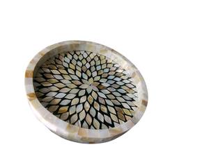 Bandeja Hexagonal de Madera Natural Hecha a Mano con Incrustaciones de Hueso Patrón Floral Desechable - Product Image 6