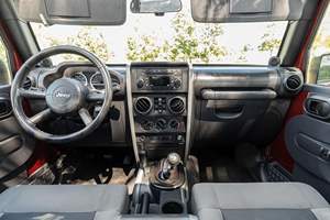 JEEP WRANGLER UNLIMITED SPORT 4X4 2010 USADO, Volante a la Izquierda/Derecha - Product Image 2