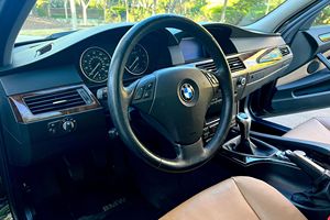 BMW 535i xDrive Sports Wagon d'occasion 2010 (conduite à gauche/droite) - Product Image 2