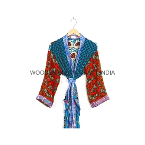 ชุดกิโมโนแขนยาวผ้าซาตินพิมพ์ลายดอกไม้สำหรับผู้หญิงสไตล์โบฮีเมียนชุดเดรสเซ็กซี่ชุดเดรสแขนยาวเปิดหน้าสำหรับใส่กลางคืนในฤดูร้อนผ้าเนื้อนุ่มลื่น - Product Image 2