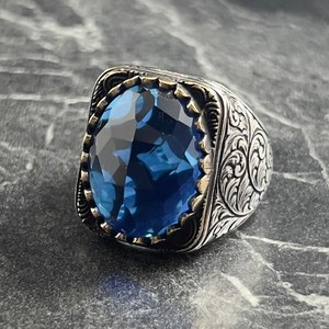Anillo de Plata Turca Hecho a Mano para Hombre con Gema Ovalada de Zafiro Azul Cabujón, Zirconia Azul de 10k, Patrón Único, Joyería Artesanal - Product Image 3