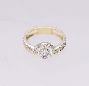 แหวนเพชรธรรมชาติสีทองทูโทน14K ที่มีการออกแบบสองแถบตรงกลางทรงกลมโดยเน้นเพชรและลูกปัด - Product Image 6