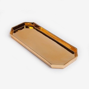 Exportador y fabricante de platos de metal plateado estilo martillado con asas para exportar desde India - Product Image 4