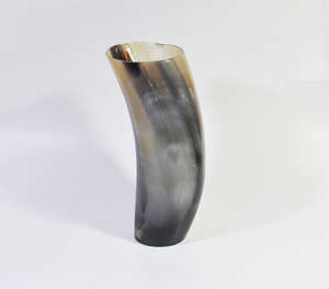 Corne à boire viking authentique artisanale avec étui en cuir véritable, porte-corne traditionnel en corne de buffle polie pour le miel - Product Image 6