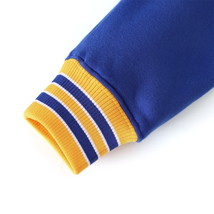 Sudadera Negra de Invierno con Cierre de Cremallera de un Cuarto SGRho |   Sudadera Unisex con Logotipo Chenille en la Parte Delantera y Ribete Acanalado |   Estilo Varsity Transpirable de Secado Rápido - Product Image 3