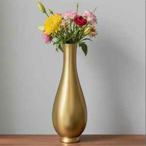 Vase à fleurs en métal doré haut de gamme, moderne, fin et brossé, pièce maîtresse pour la décoration de la maison, mariage et salon d'hôtel - Product Image 1