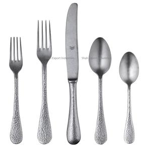 Ensemble de couverts en acier inoxydable au design martelé de haute qualité couverts de luxe modernes plaqués argent pour cadeaux à utiliser au restaurant à domicile - Product Image 2