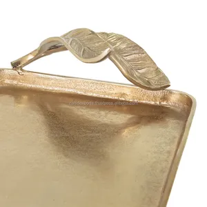 Bandeja metálica hecha a mano con superficie tachonada de cristal acabado en bronce vintage de granja rústica hecha por Zahid Exports - Product Image 3