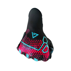 ถุงมือผู้รักษาประตูคุณภาพสูง ปี 2026 ผลิตจากยางลาเท็กซ์ ระบายอากาศได้ดี กันน้ำ สายรัดข้อมือปรับได้ สำหรับการแข่งขันระดับมืออาชีพ พร้อม Ako - Product Image 3