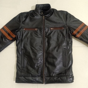 Chaqueta de cuero negro de primera calidad para hombre construida para un rendimiento resistente con Forro cálido y detalles distintivos de la India - Product Image 6