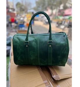 Sac de sport en cuir fabriqué à la main de qualité supérieure pour les voyages, la salle de sport et les voyages de week-end avec un intérieur spacieux et un design intemporel Fournisseur indien - Product Image 5